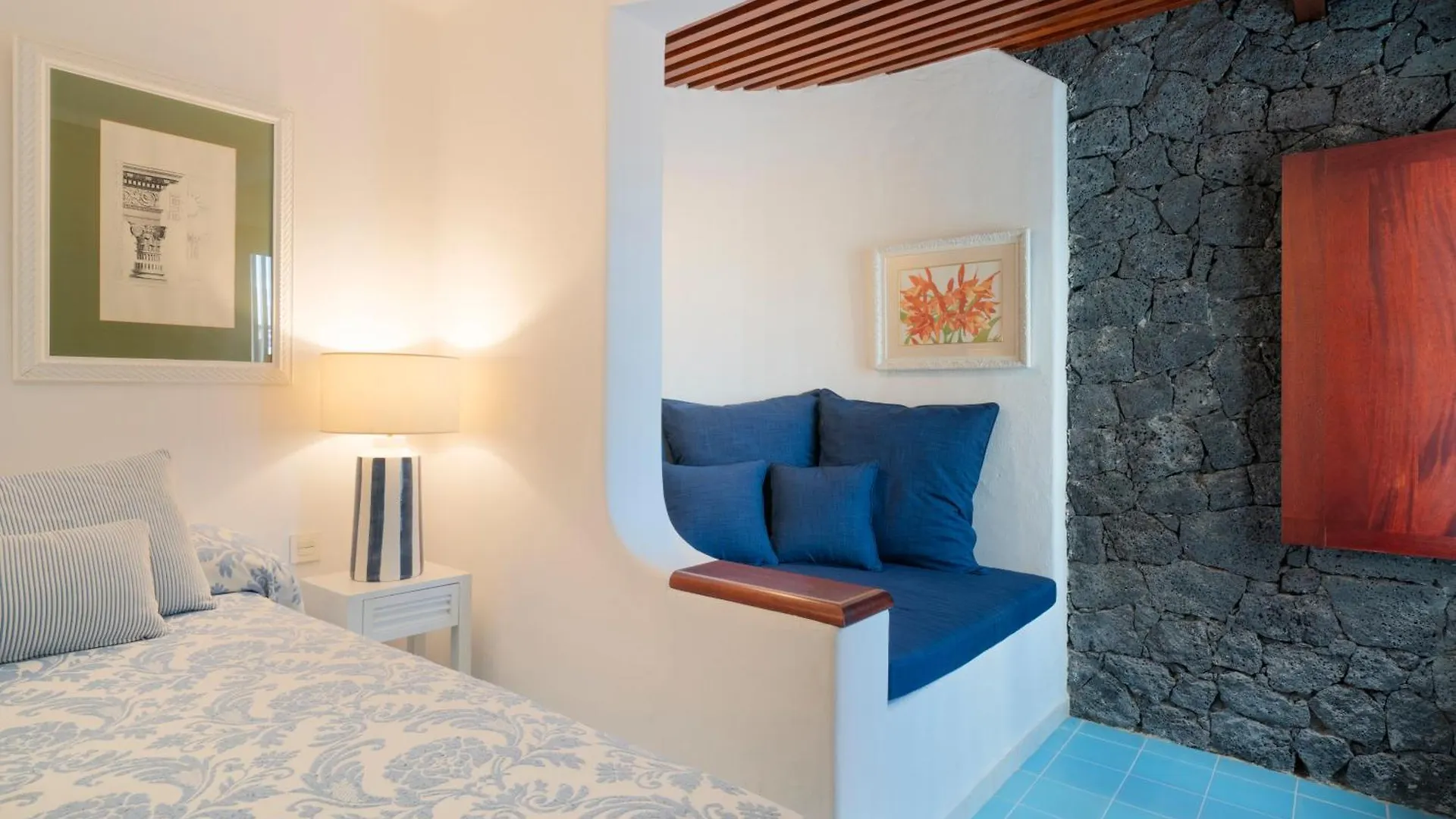 Luxury Sea Front Caleton 40 0*, Puerto del Carmen (Lanzarote) Spain