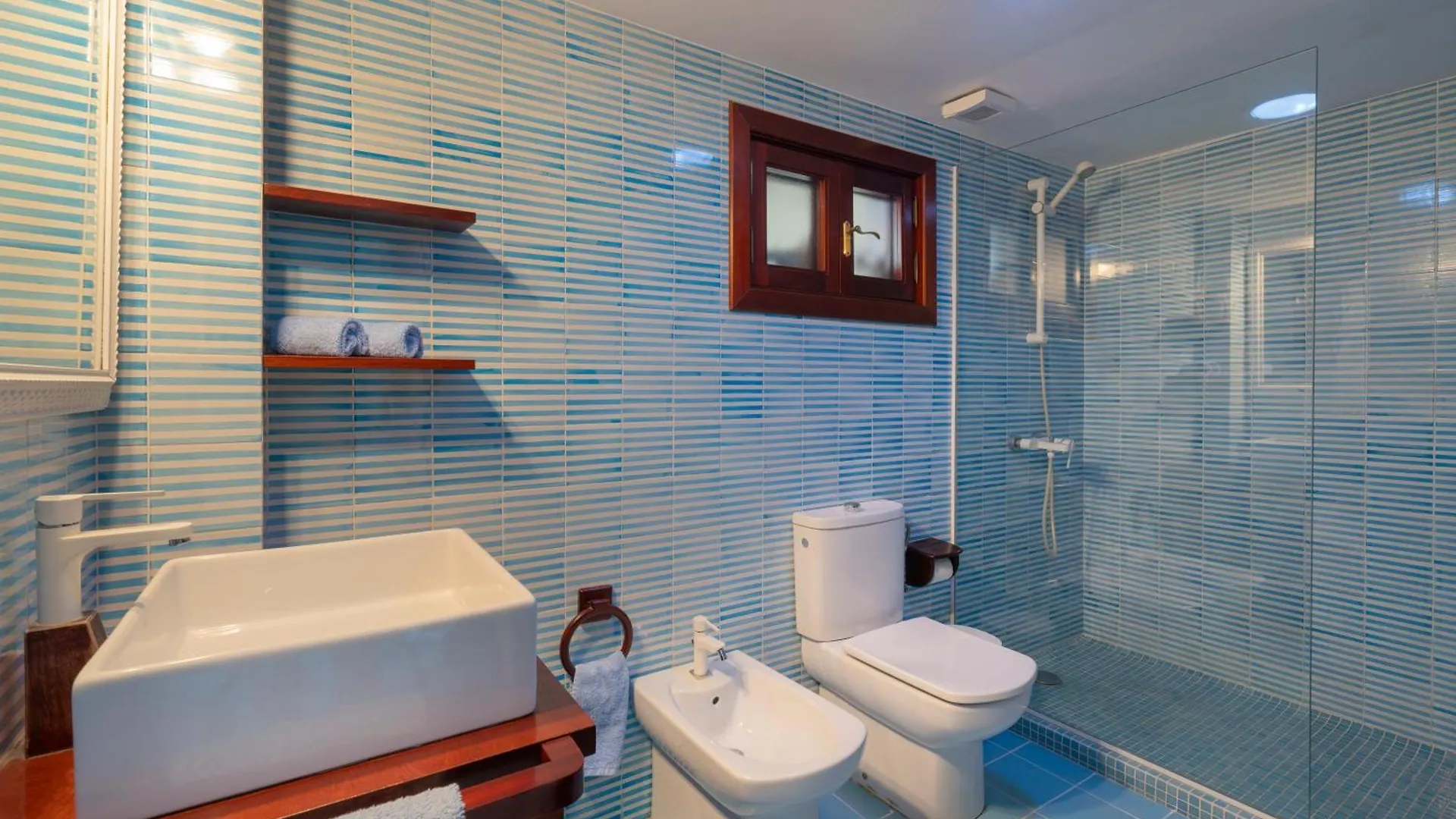 Luxury Sea Front Caleton 40 0*, Puerto del Carmen (Lanzarote) Spain