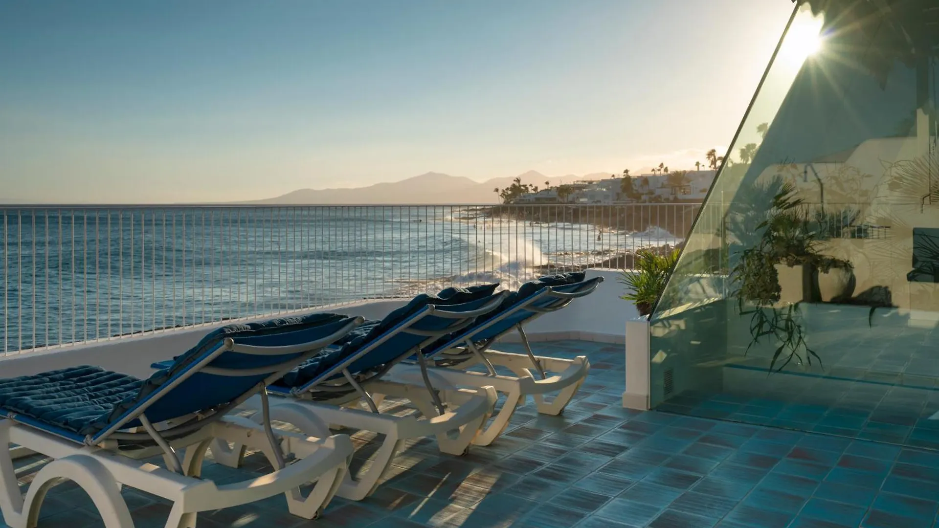 Luxury Sea Front Caleton 40 Villa