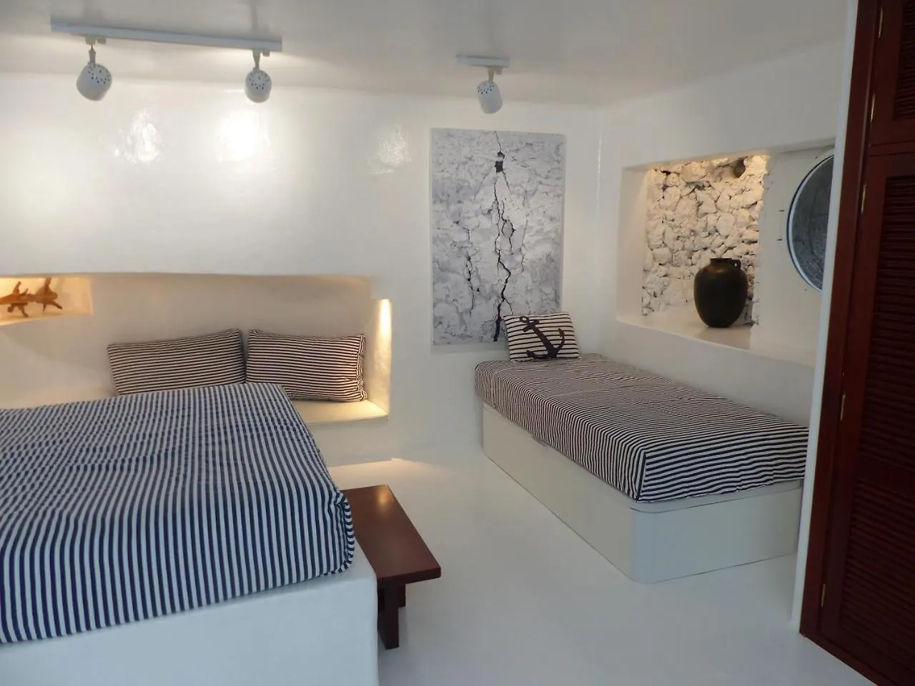 Luxury Sea Front Caleton 40 Villa