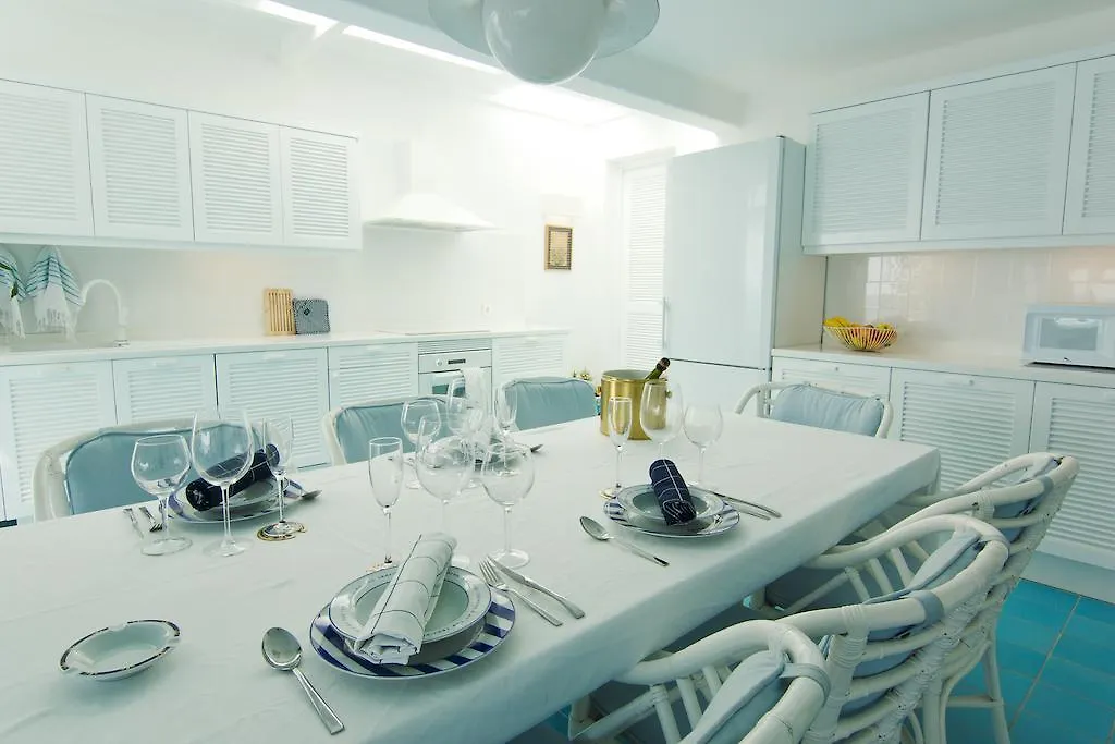 Villa Luxury Sea Front Caleton 40